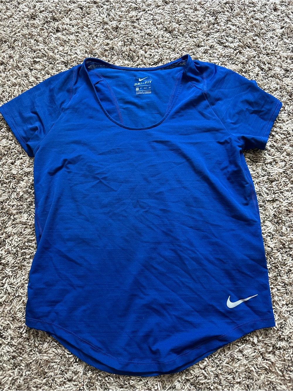 Nike Blue Short Sleeve Scoop Neck Athletic Tee